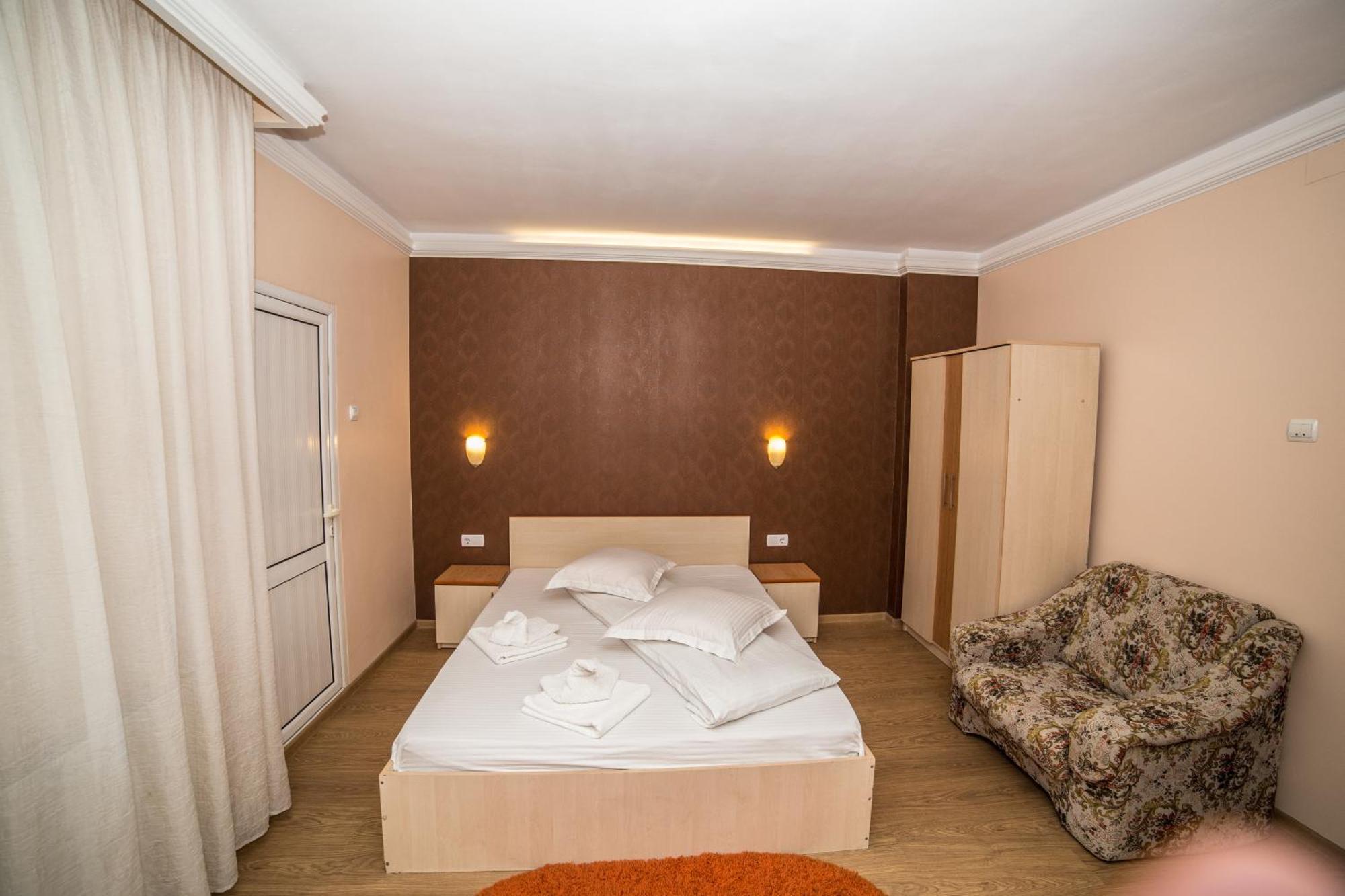 Guesthouse Magic Baile Herculane Bilik gambar