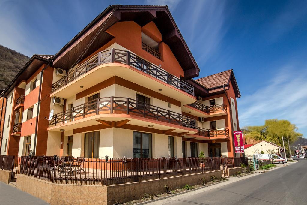 Guesthouse Magic Baile Herculane Luaran gambar